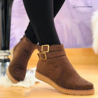 Bottes de cheville en daim marron, à deux boucles réglables et semelle épaisse