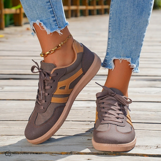 Chaussures orthopédiques Maya™ marron à lacets, empiècements beiges, semelle gomme