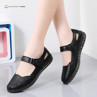 Chaussures orthopédiques Deloris™ noires, brides velcro et perforations en façade