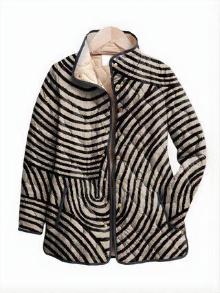 Veste matelassée MARIAH™ à motifs zébrés noir et blanc, col montant, boutons dorés