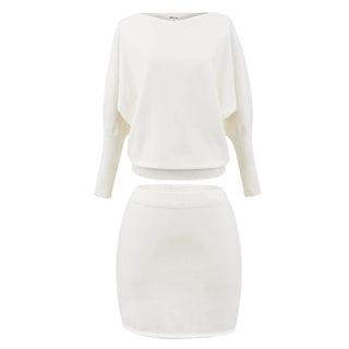 Ensemble pull en laine mérinos blanc cassé à manches chauve-souris et jupe mini