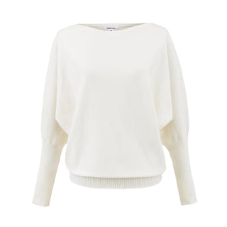 Pull en laine mérinos blanc cassé à encolure ronde et manches chauve-souris