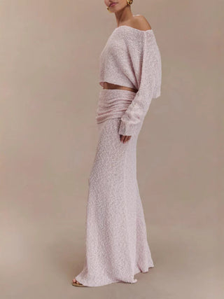 Ensemble 2 pièces tricot bouclé rose clair : pull asymétrique off-shoulder et jupe longue