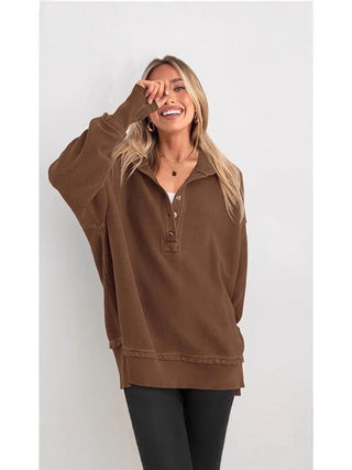 Haut oversize Henley à capuche côtelé marron, manches longues et patte boutonnée