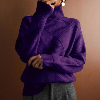 Pull col roulé violet foncé, maille côtelée et losanges en relief