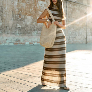 Ensemble jupe maxi tricotée à rayures, top sans manches col montant, marron et crème
