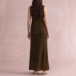 Ensemble tricot deux pièces : top col montant sans manches et jupe maxi marron foncé (dos)