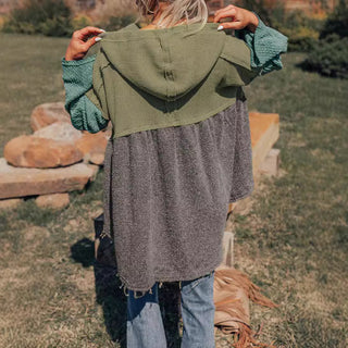 Sweat à capuche femme à blocs vert armée et gris, vue dos, cordons