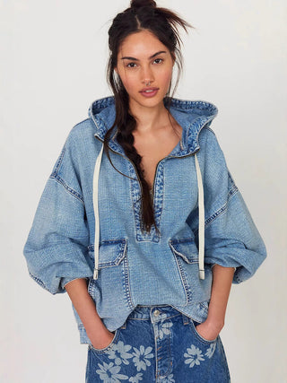 Veste en jean oversize bleu à capuche avec cordons et poche kangourou