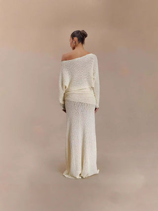 Ensemble tricot bouclé jaune clair : pull au dos et jupe longue assortie