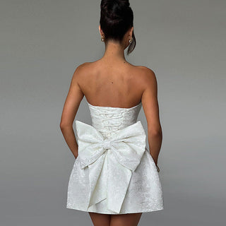 Robe de cocktail mini couleur champagne – Robe de soirée off-shoulder avec détail nœud