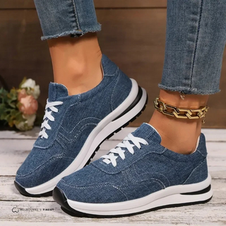 Chaussures orthopédiques pour femmes bleu denim, lacets, semelle épaisse blanche.