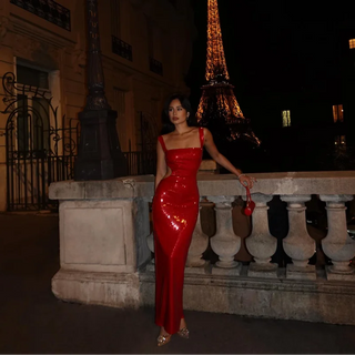 Emilia| Robe maxi brillante avec bretelles spaghetti