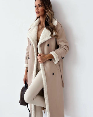 Manteau teddy long beige clair à col en fausse fourrure, manches bordées