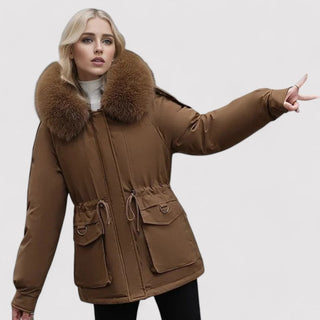 Manteau d’hiver Sofia café, capuche fourrée, parka zippée avec poches à rabat