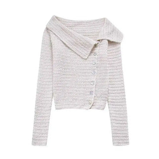 Haut en tricot asymétrique écru à col châle et patte boutonnée