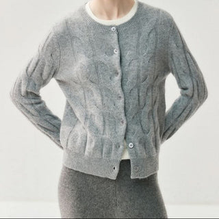 Cardigan en cachemire Aveline gris chiné, manches longues, boutons au devant.