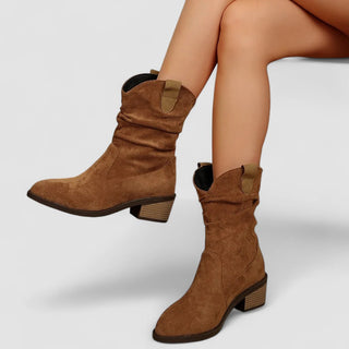 Bottes femme en suède marron, tirant au mollet et talon bloc carré.