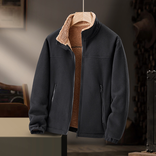 Veste en cuir d’agneau Zerano noire, doublure chaude et col en fausse fourrure.