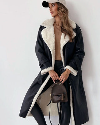 Manteau teddy long noir à bordure épaisse en fausse fourrure, coupe droite boutonnée