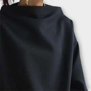 Pull Nádia à col montant, gros plan sur le tissu, noir, coupe ample