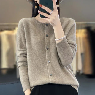 Cardigan femme en tricot beige à col rond et boutons, manches longues