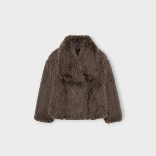 Veste Margarida en cuir fourré marron, col à revers, texture duveteuse, coupe courte