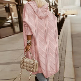 Gilet long à capuche en maille texturée rose, poches, devant ouvert et motif losanges