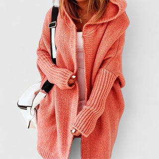 Cardigan femme corail à capuche, ouvert devant, boutons, manches longues côtelées.