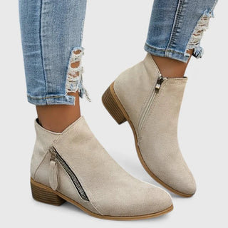Bottines femme beiges à zip latéral et talon bas, dessus en suède