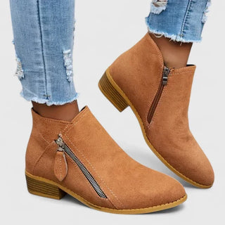 Bottines femme camel à zip latéral et talon bas, dessus en suède