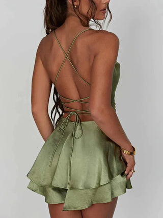Emmy | Kruz en quer Tapis Spaghetti-Träger Mini-Satin-Robe