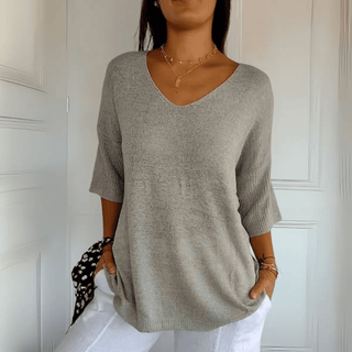 Pull femme ample à col V gris, manches trois-quarts, maille légère