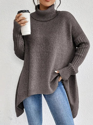 Pull en cachemire marron-gris, col roulé côtelé, manches longues, bas asymétrique