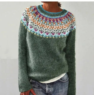 Pull femme vert foncé, encolure ronde large, motif coloré en jacquard sur le haut.