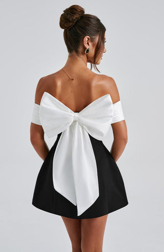Delta | Robe mini sans épaules avec haut contrasté