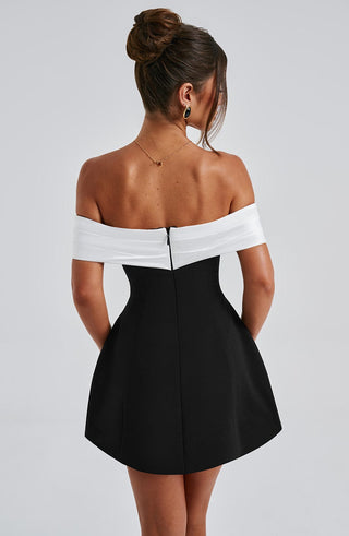 Delta | Robe courte sans épaules avec haut contrastant