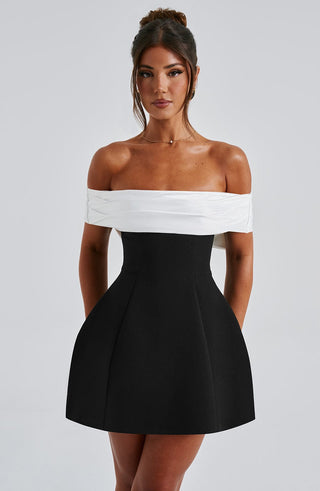 Delta | Robe courte sans épaules avec haut contrastant