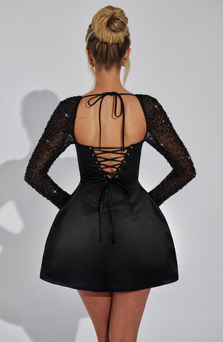 Nina | Robe Minijupe en Satin avec Manches Longues Brillantes
