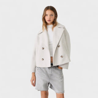 Veste de printemps Constança beige clair, boutonnage croisé, col à revers et manches longues