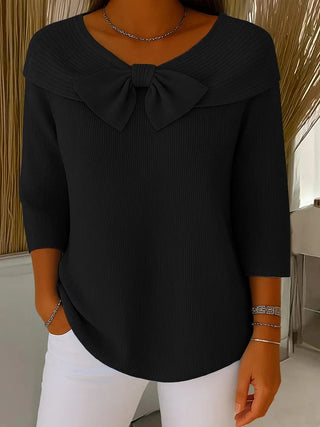 Pull femme noir à col rond noué, manches trois-quarts, tricot côtelé
