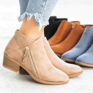 Bottines beiges à talon bloc, fermeture éclair latérale, tige mi-montante