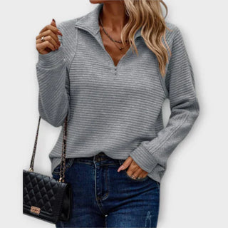 Pull en maille gris à demi-zip, col montant, manches longues