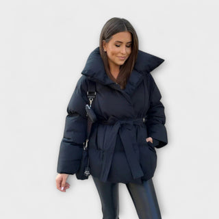 Manteau puffer bleu nuit à capuche, ceinture à nouer, manches longues