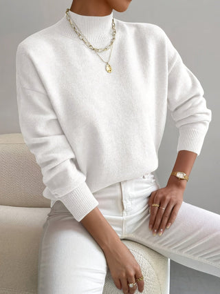 Pull femme col rond blanc cassé, manches longues, poignets côtelés