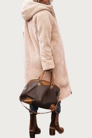 Manteau matelassé réversible beige à capuche bordée de fausse fourrure