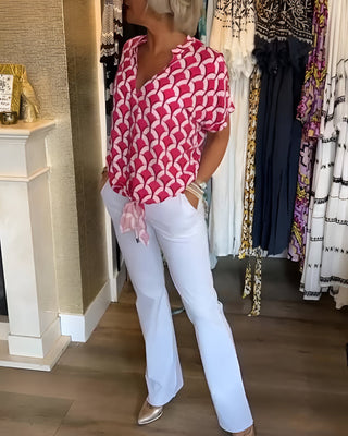Blouse décontractée Luna à encolure V, motif rouge et blanc, manches courtes à volants, nœud.