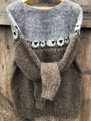 Pull femme en tricot épais gris, jacquard mouton et bandes contrastées aux poignets