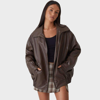 Veste en cuir marron à col montant, zippée, poignets et taille élastiques