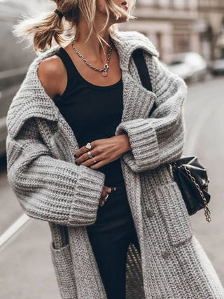 Cardigan long gris en tricot côtelé à col en lapel, ouvert, manches bouffantes